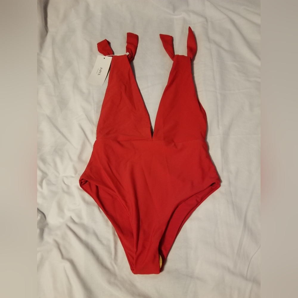 NWT Zaful Swin Red Size 4